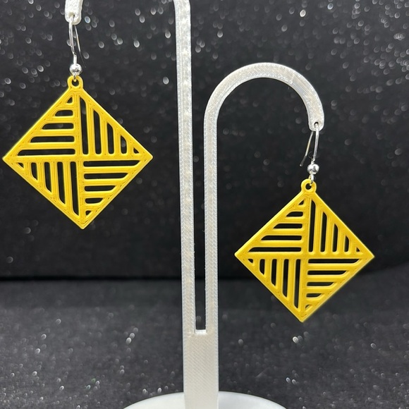 The Prism Line Yellow Earrings - Picture 4 of 4
